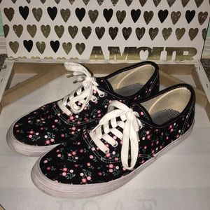 American Eagle flower shoes.